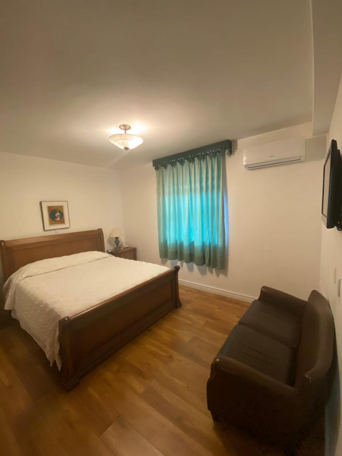 אורו פרטו Hotel Luxor מראה חיצוני תמונה